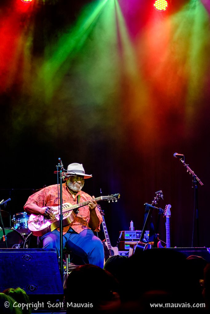 Acoustic-4-A-Cure with Sammy Hagar, Bob Weir, Taj Mahal, Joe Satriani, Eddie Money Chad Smith, Michael Anthony, Kevin Cronin,  and Vic Johnson